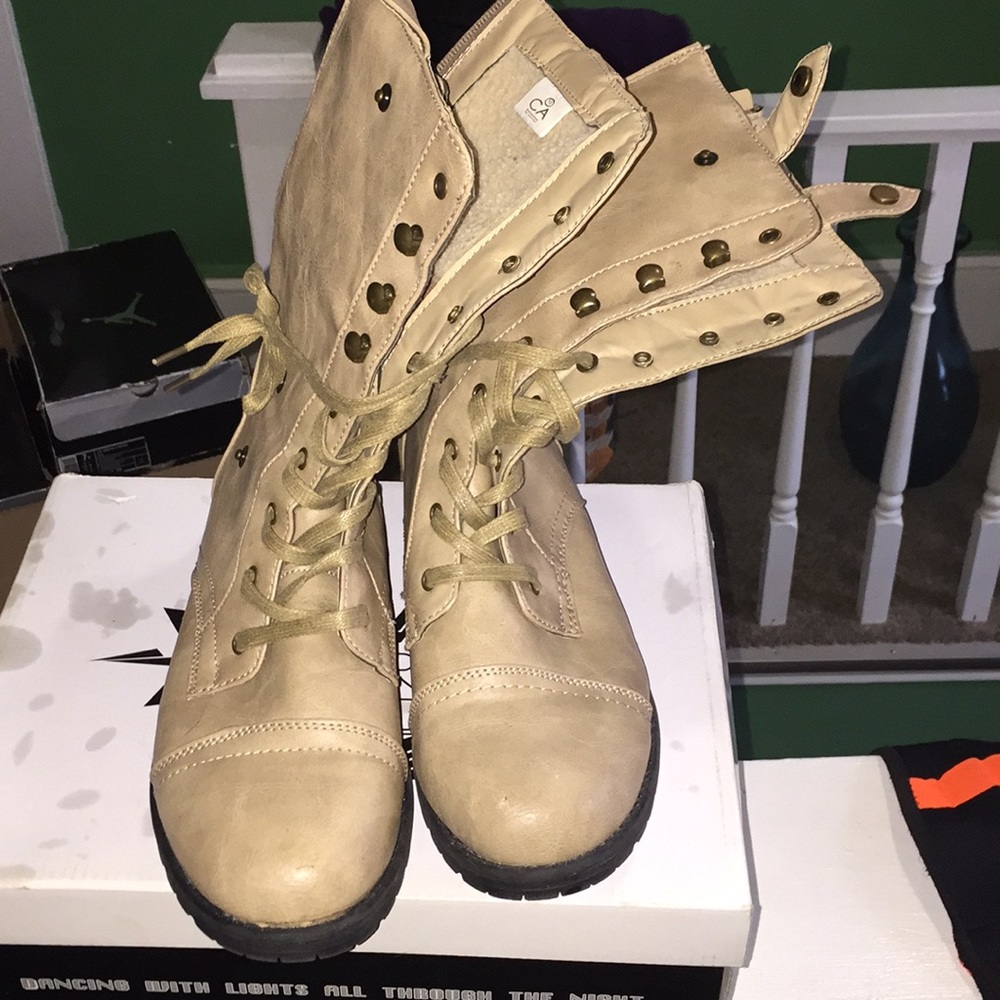 Biker boots